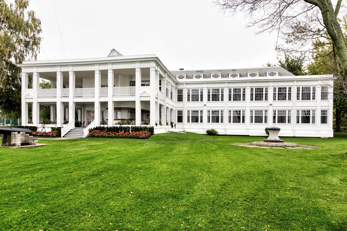 Royal Canadian Yatch Club Exterior